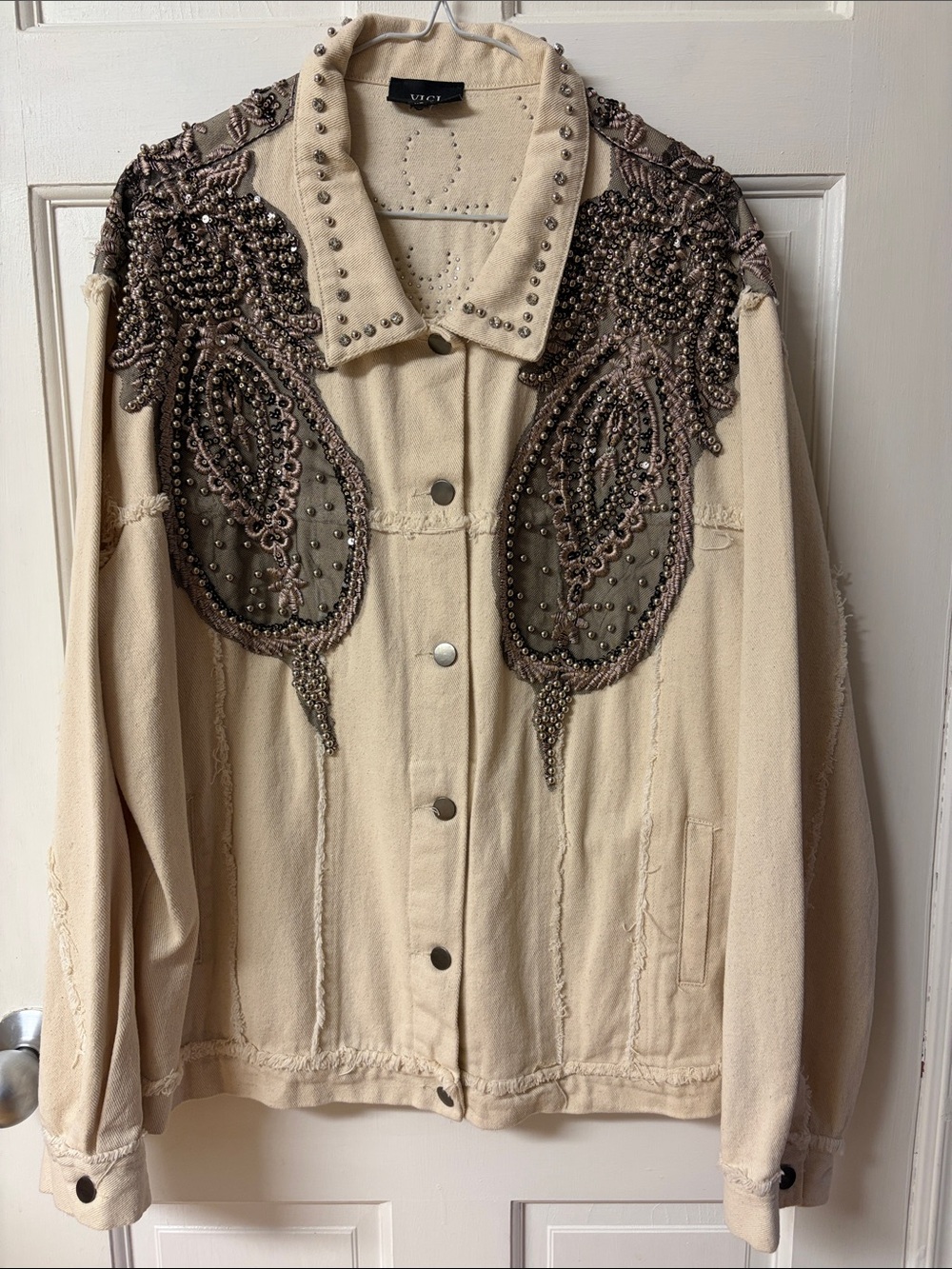 Vici light beaded embellished cream button front jean jacket women’s size XL